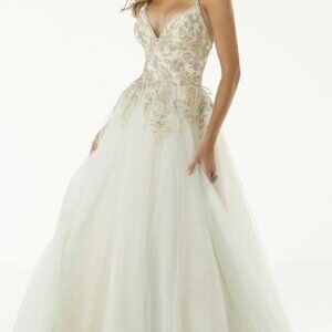 NWT MGNY by Mori Lee 45074SC Sheer Prom Dresses Mint size 6